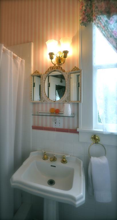 Lion And The Rose Victorian Guest House Portland Esterno foto