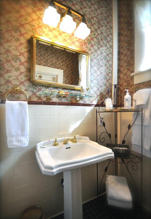 Lion And The Rose Victorian Guest House Portland Esterno foto