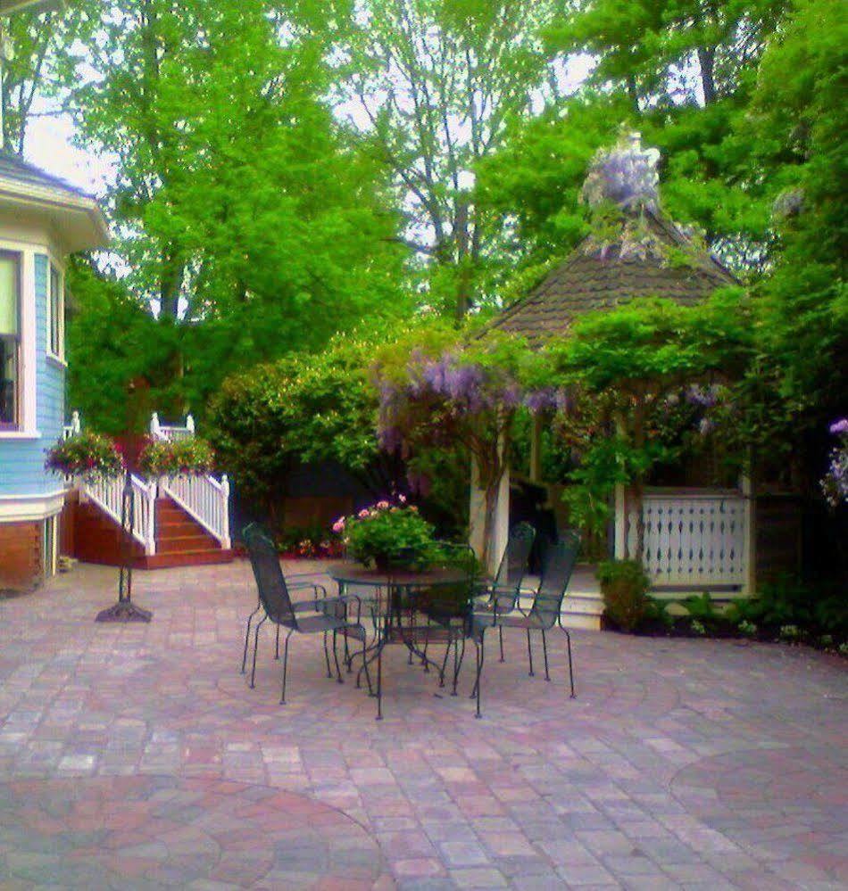 Lion And The Rose Victorian Guest House Portland Esterno foto